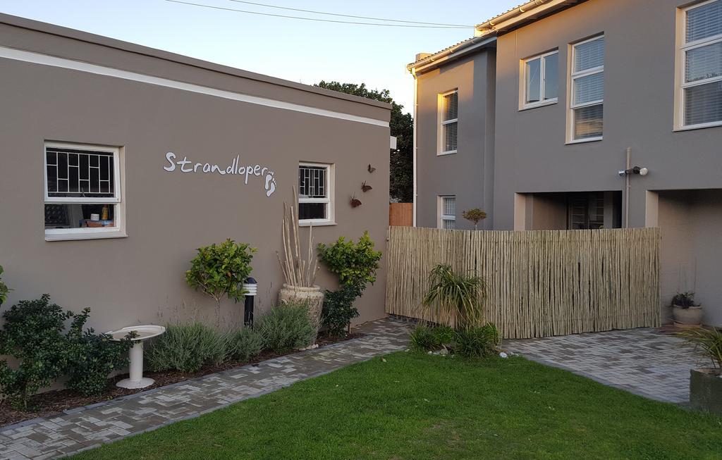 Strandloper Apartments Херманус Екстериор снимка