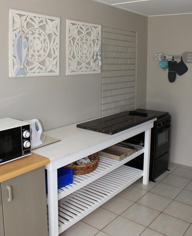 Strandloper Apartments Херманус Екстериор снимка