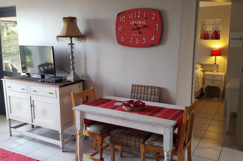 Strandloper Apartments Херманус Екстериор снимка